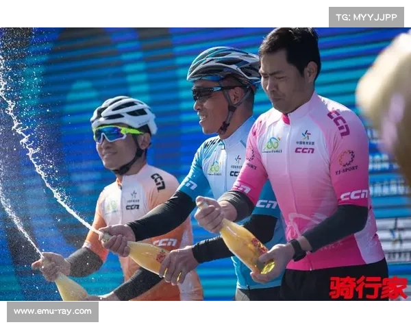 美利达诺飞客车队夺得大理环洱海赛男子精英组团体冠军并获东方天翼队奖 美利达诺飞客车队夺得大理环洱海赛男子精英组团体冠军并获东方天翼队奖