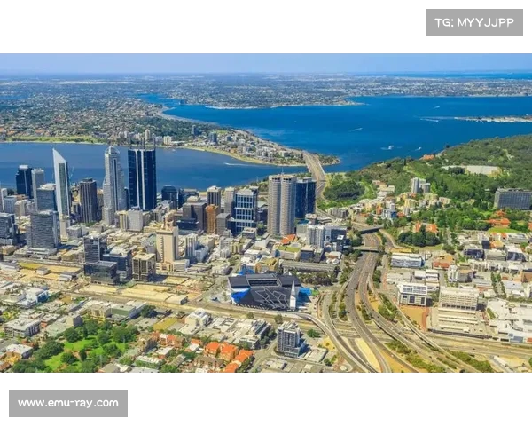 珀斯2月高温与意大利寒冷气候反差,球员适应成挑战 珀斯2月高温与意大利寒冷气候反差,球员适应成挑战